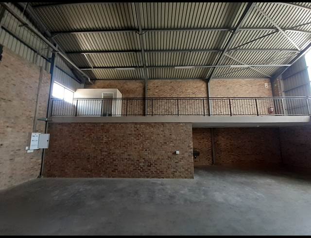 191M² WAREHOUSE TO LET IN LASER PARK