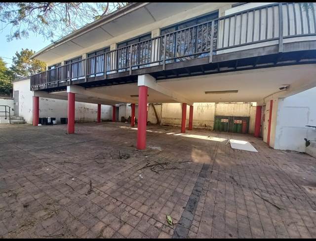 153M² RETAIL TO LET IN WINDERMERE