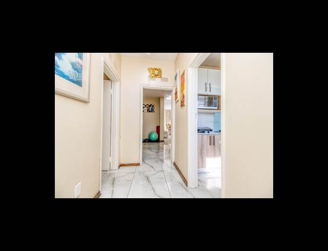 3 BEDROOM APARTMENT TO LET IN SANDTON CENTRAL