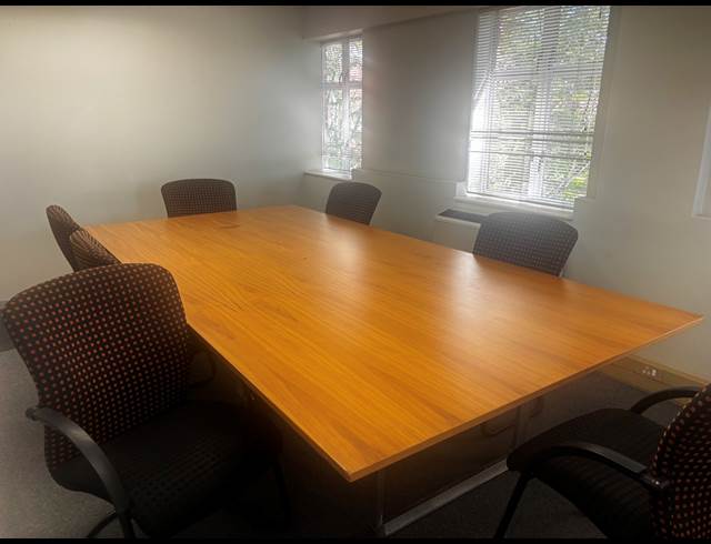 105M² BUILDING TO LET IN FOURWAYS