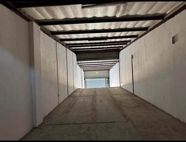 200M² WAREHOUSE TO LET IN CROWN