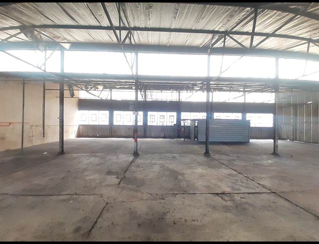 520M² MINI FACTORY TO LET IN FACTORIA