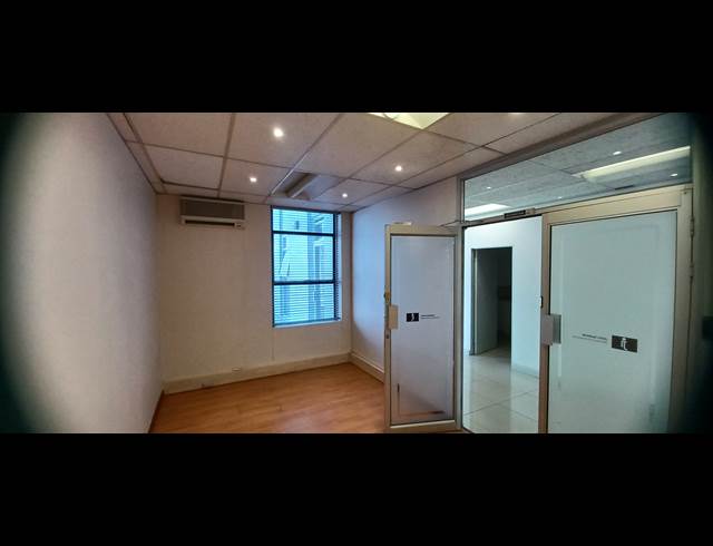 99M² OFFICE TO LET IN CRAIGHALL