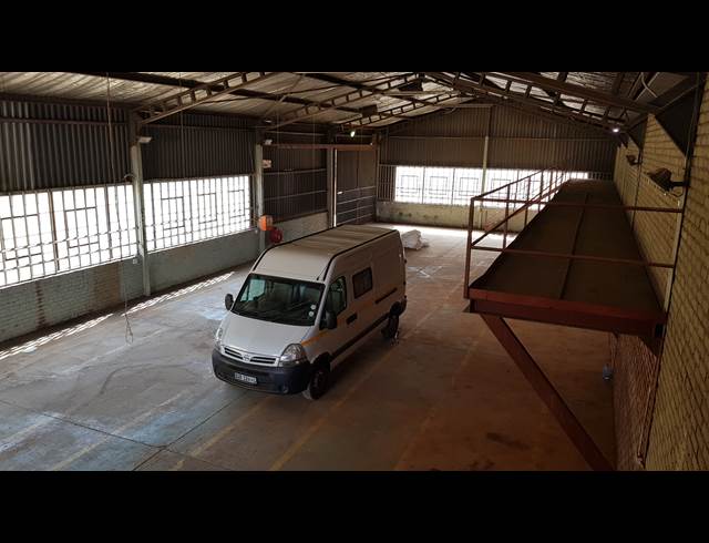 500M² FACTORY TO LET IN ANDERBOLT