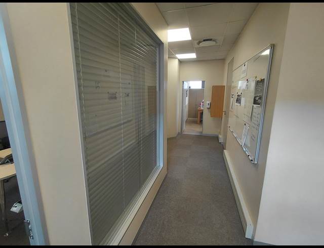 444M² OFFICE TO LET IN MIDRIDGE PARK