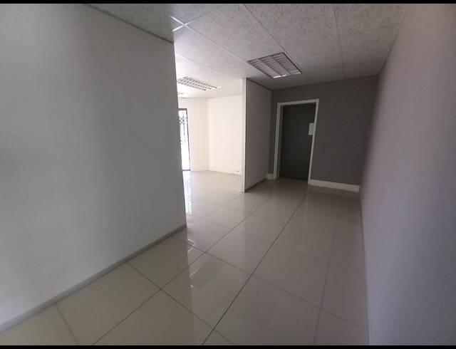 324M² OFFICE TO LET IN HURLINGHAM
