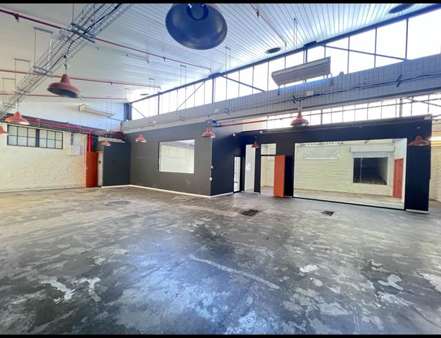 510M² OFFICE TO LET IN WOODSTOCK