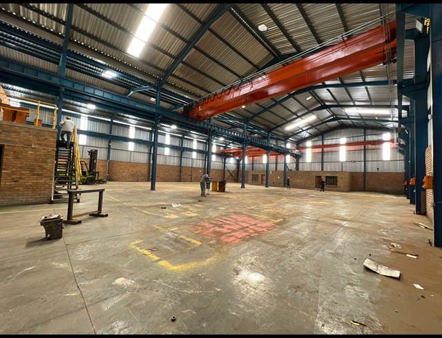 1,500M² WAREHOUSE TO LET IN GERMISTON SOUTH