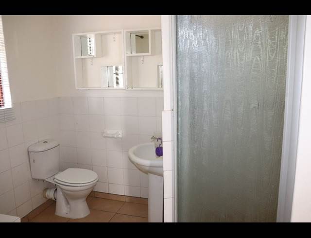 2 bed property to rent in BIRCH ACRES
