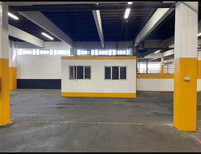 3,470M² WAREHOUSE TO LET IN JACOBS