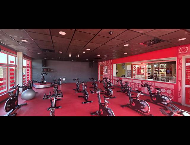 1,526M² RETAIL TO LET IN RIVERSIDE PARK