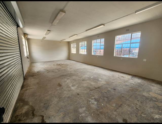 172M² WAREHOUSE TO LET IN WADEVILLE