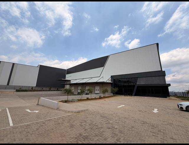 5,393M² WAREHOUSE TO LET IN LINBRO PARK