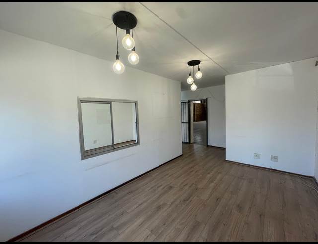 450M² WAREHOUSE TO LET IN HALFWAY HOUSE