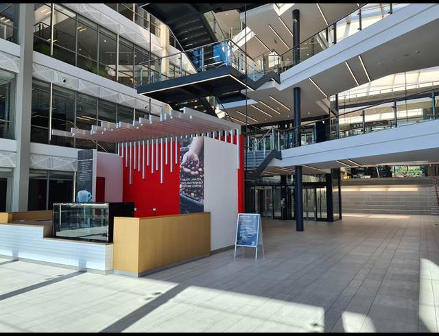 4,100M² OFFICE TO LET IN WATERFALL