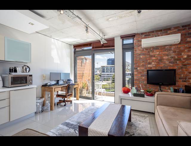 1 BEDROOM APARTMENT TO LET IN DE WATERKANT