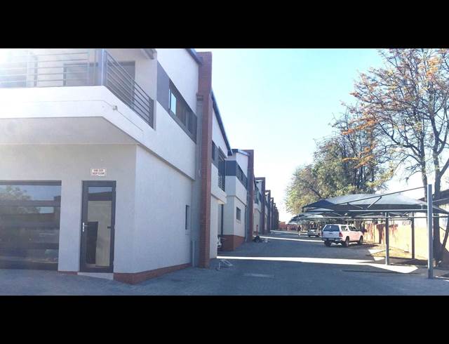 240M² WAREHOUSE TO LET IN HALFWAY HOUSE