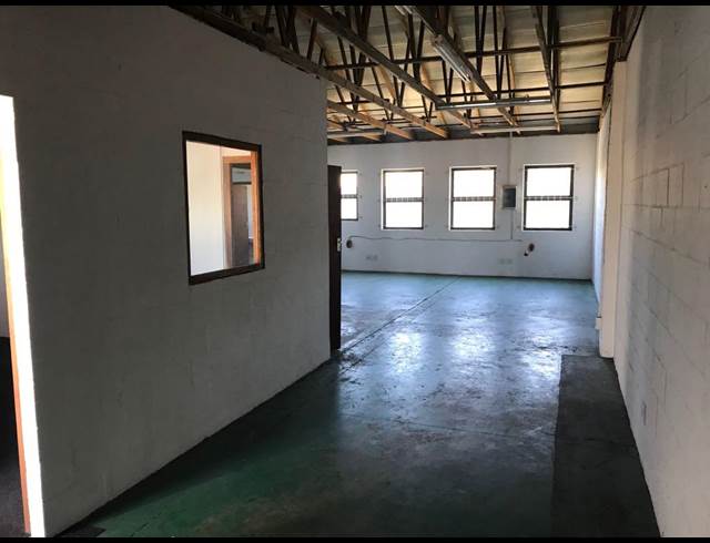 104M² WAREHOUSE TO LET IN OTTERY