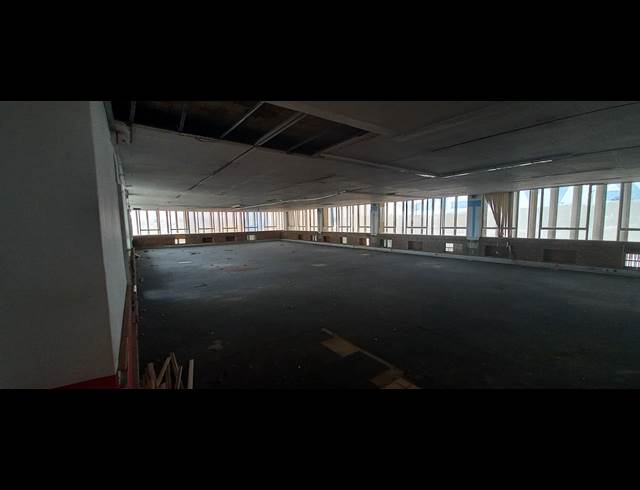 536M² BUSINESS TO LET IN BORDEAUX