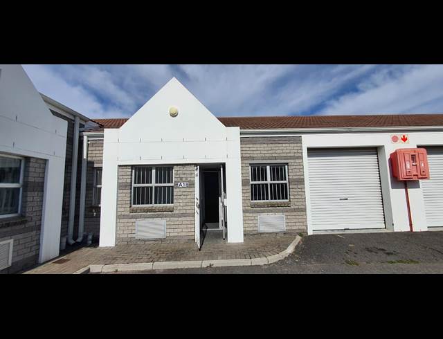 100M² BUSINESS TO LET IN MILNERTON CENTRAL