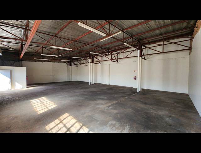 215M² WAREHOUSE TO LET IN ROSSLYN