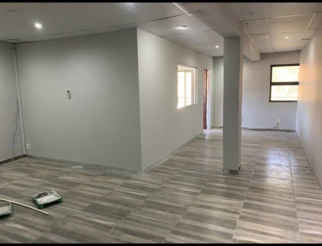 57M² OFFICE TO LET IN ELDORAIGNE