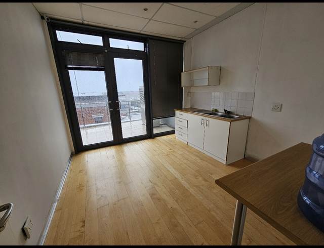 187M² OFFICE TO LET IN MILNERTON CENTRAL