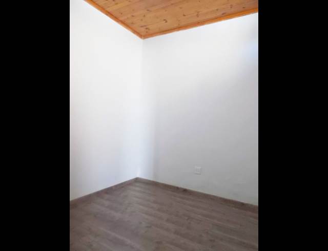 2 bed property to rent in WOODSTOCK