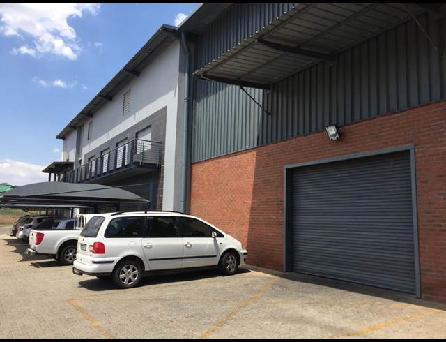 780M² WAREHOUSE RENTED IN LASER PARK