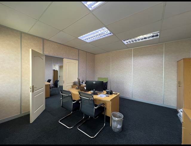 65M² OFFICE TO LET IN HIGHVELD