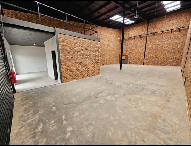 279M² FACTORY TO LET IN ANDERBOLT