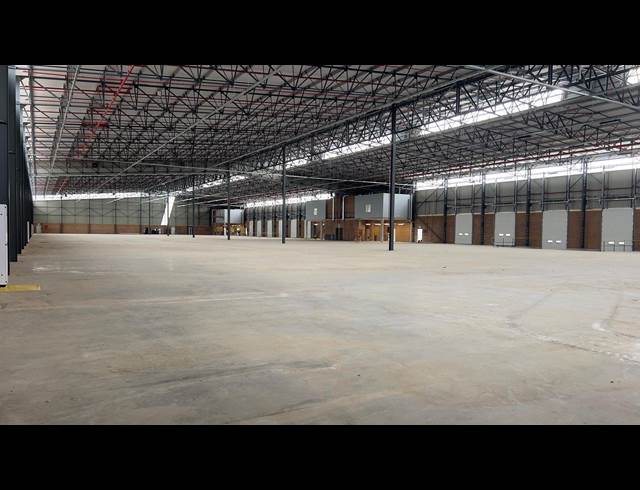 8,314M² WAREHOUSE TO LET IN AIRPORT PARK