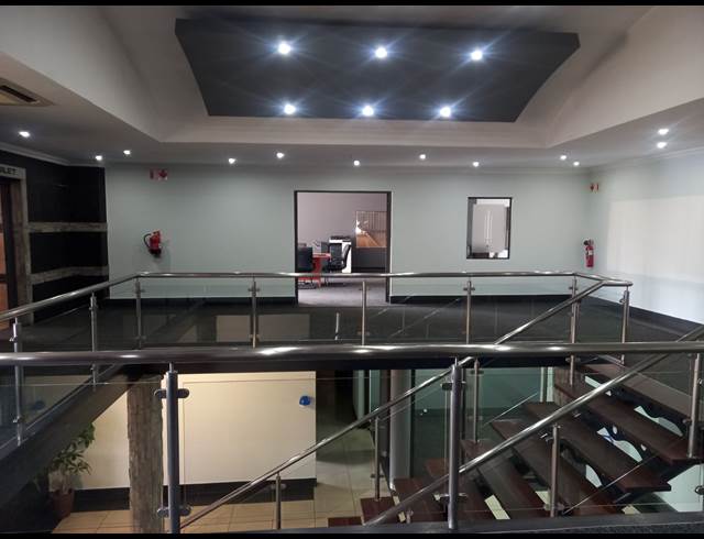 6,294M² WAREHOUSE TO LET IN POMONA