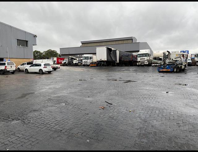 6,167M² WAREHOUSE TO LET IN DRIEHOEK