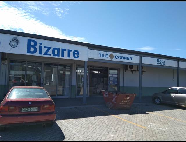 330M² BUILDING TO LET IN RETREAT