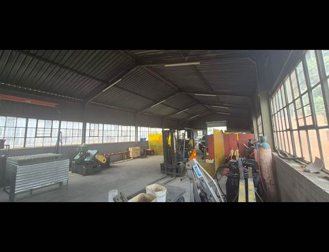 262M² WAREHOUSE TO LET IN ANDERBOLT