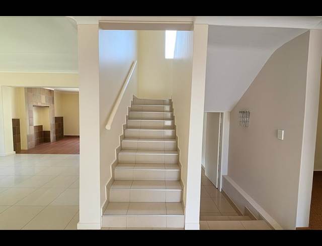 5 BEDROOM PROPERTY TO RENT IN MORELETAPARK