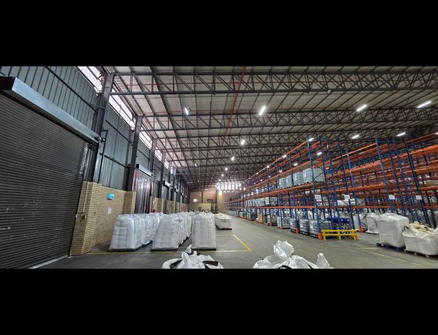 14,590M² WAREHOUSE TO LET IN NORTH RIDING