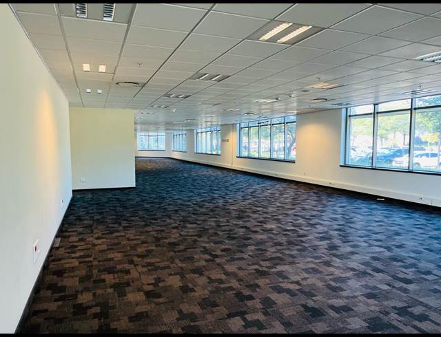 2,000M² OFFICE TO LET IN WATERFALL