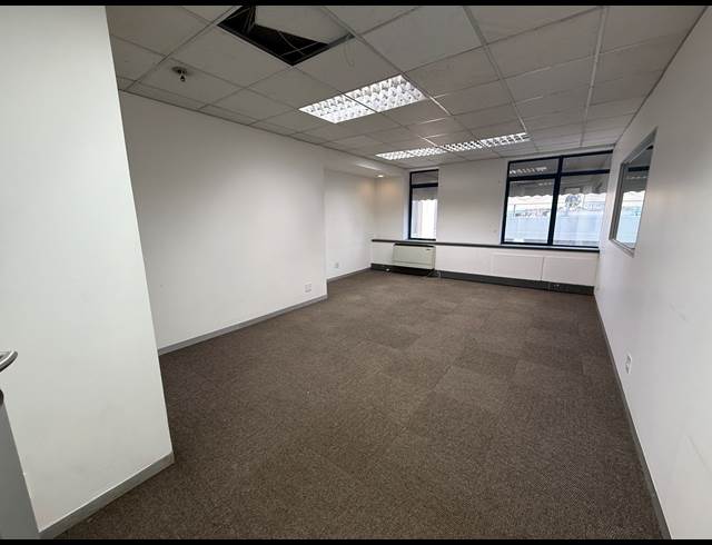 210M² OFFICE TO LET IN ROSEBANK