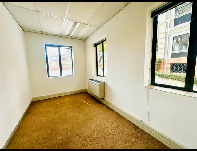 359.73M² OFFICE TO LET IN WOODMEAD