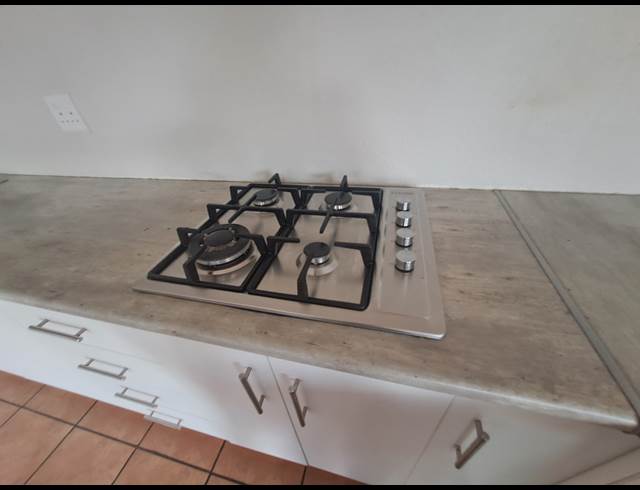 1 bed property to rent in ROUX PARK