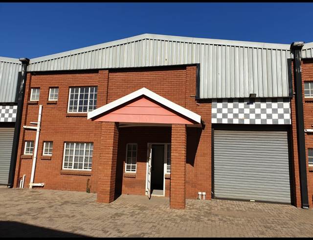 230M² WAREHOUSE TO LET IN ROODEKOP