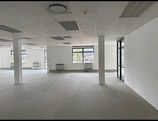 346.80M² OFFICE TO LET IN PLATTEKLOOF 3