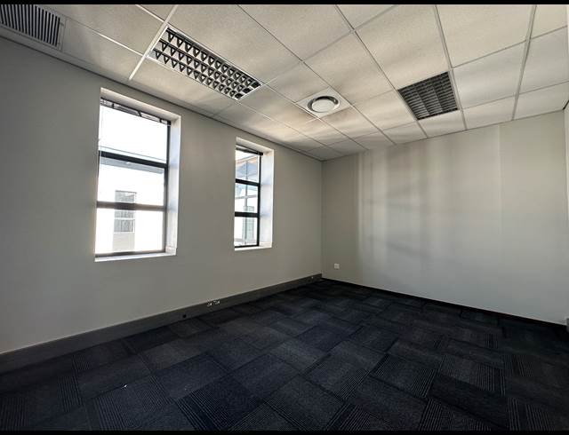 133M² OFFICE TO LET IN HIGHVELD TECHNOPARK