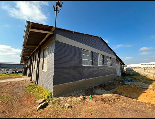 373M² WAREHOUSE TO LET IN NEW ERA
