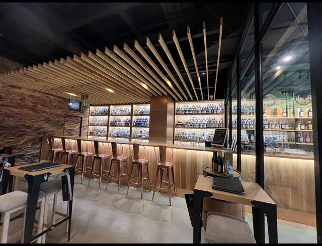 95M² RETAIL TO LET IN ROSEBANK