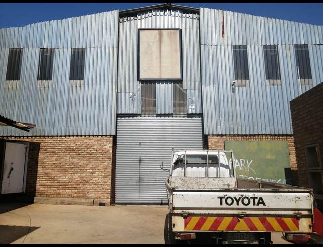 1,000M² OFFICE TO LET IN BOOYSENS