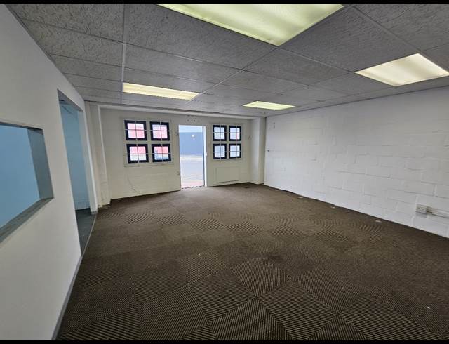 410.49M² WAREHOUSE TO LET IN EPPING INDUSTRIAL