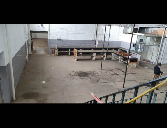 2,300M² WAREHOUSE TO LET IN CITY & SUBURBAN